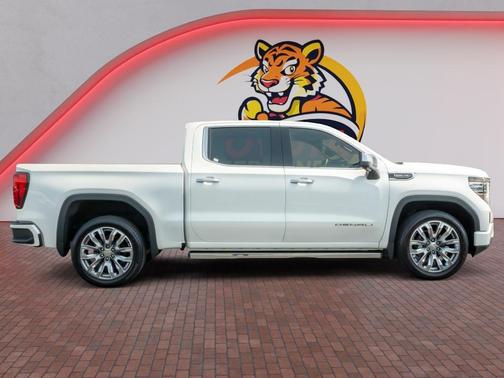 White Frost Tricoat 2023 GMC Sierra 1500 Denali
