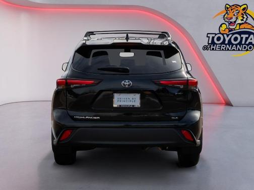 2025 Toyota Highlander Hybrid XLE