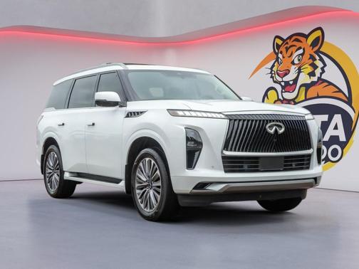 Radiant White 2026 INFINITI QX80 Luxe