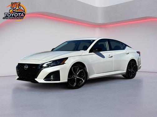 2024 Nissan Altima SR FWD