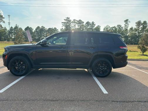 2024 Jeep Grand Cherokee L Altitude