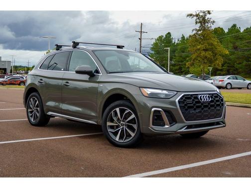 2023 Audi Q5 45 S line Premium Plus