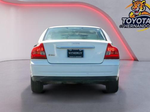 Ice White 2005 Volvo S80 2.5T