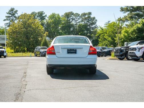 Ice White 2005 Volvo S80 2.5T