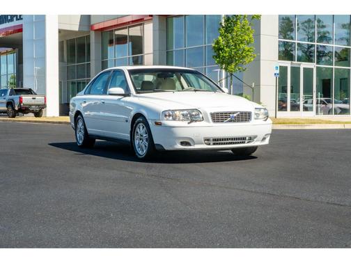 Ice White 2005 Volvo S80 2.5T