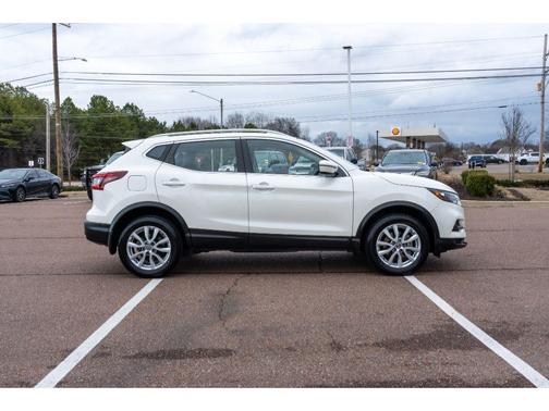 2020 Nissan Rogue Sport SV