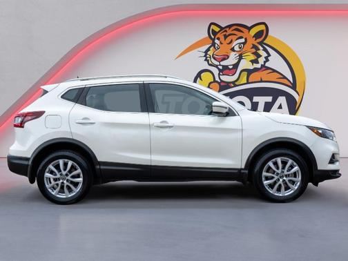 2020 Nissan Rogue Sport SV