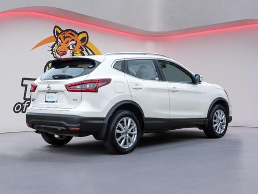 2020 Nissan Rogue Sport SV
