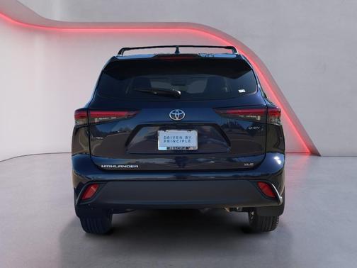 2025 Toyota Highlander Hybrid XLE