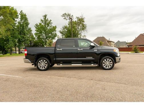 Midnight Black Metallic 2017 Toyota Tundra Limited