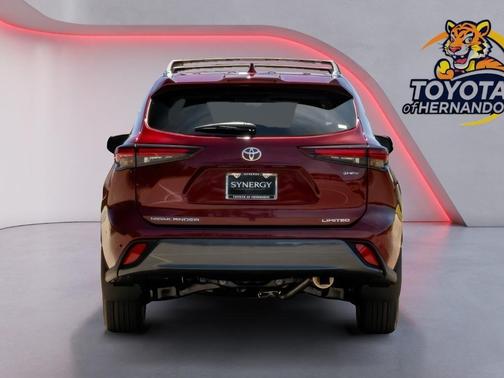 Ruby Flare Pearl 2026 Toyota Highlander Hybrid Limited