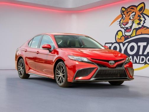 Supersonic Red 2022 Toyota Camry SE