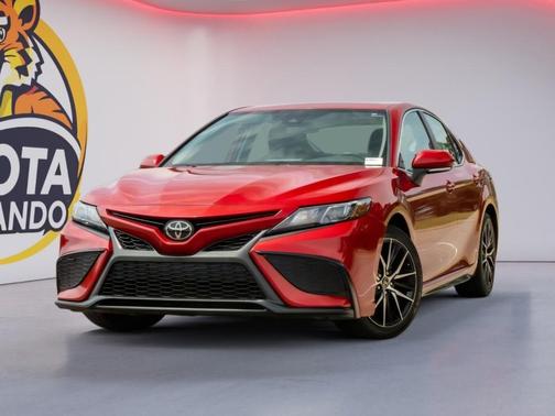 Supersonic Red 2022 Toyota Camry SE