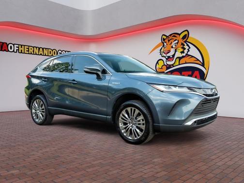 Coastal Gray Metallic 2021 Toyota Venza Limited