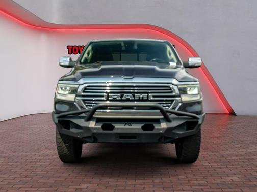 Maximum Steel Metallic Clearcoat 2020 RAM 1500 Laramie