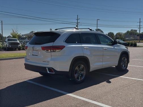2017 Toyota Highlander Limited Platinum