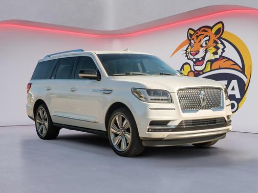 White Platinum Metallic Tri-Coat 2018 Lincoln Navigator Reserve