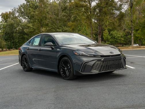Underground 2026 Toyota Camry SE