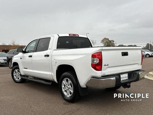 Super White 2018 Toyota Tundra SR5