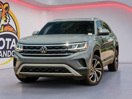 Pure Gray 2023 Volkswagen Atlas Cross Sport 2.0T SEL