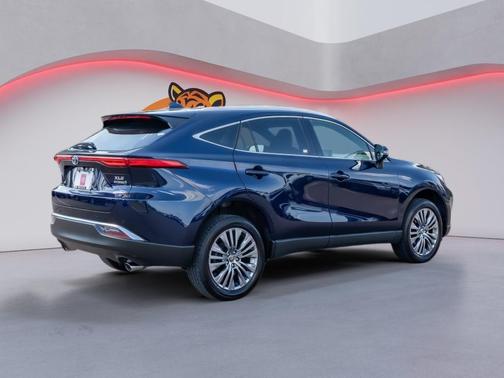 2022 Toyota Venza XLE