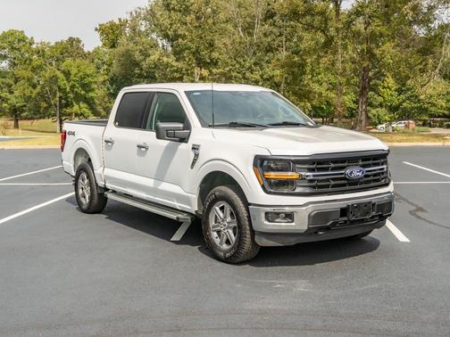 Oxford White 2025 Ford F-150 XLT
