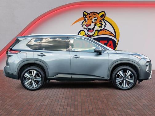 Gun Metallic 2026 Nissan Rogue SL