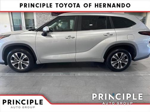 2024 Toyota Highlander XLE