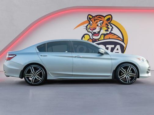 Lunar Silver Metallic 2016 Honda Accord Sport