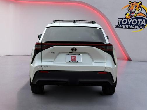 Wind Chill Pearl 2026 Toyota bZ XLE Plus