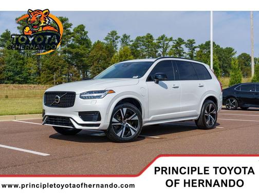 2023 Volvo XC90 Recharge Plug-In Hybrid T8 Plus Dark Theme 7-Seater