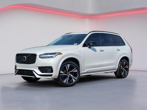 2023 Volvo XC90 Recharge Plug-In Hybrid T8 Plus Dark Theme 7-Seater