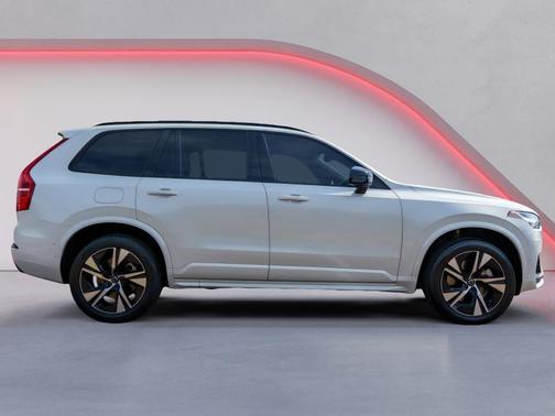 2023 Volvo XC90 Recharge Plug-In Hybrid T8 Plus Dark Theme 7-Seater