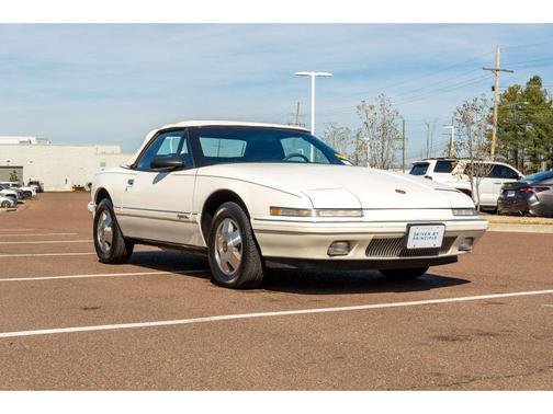 1990 Buick Reatta Base