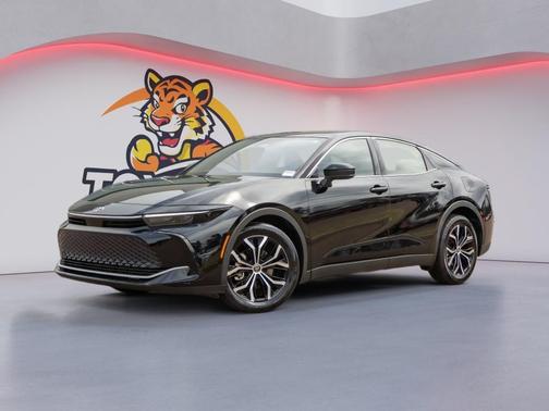 Black 2025 Toyota Crown XLE