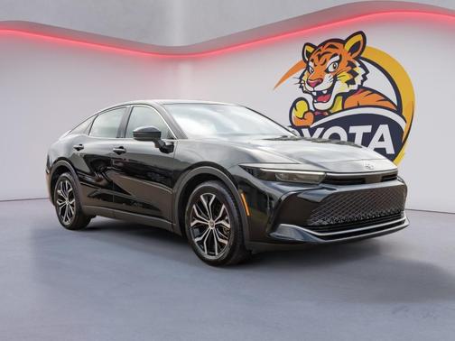 Black 2025 Toyota Crown XLE