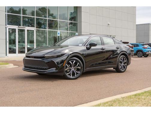 Black 2025 Toyota Crown XLE