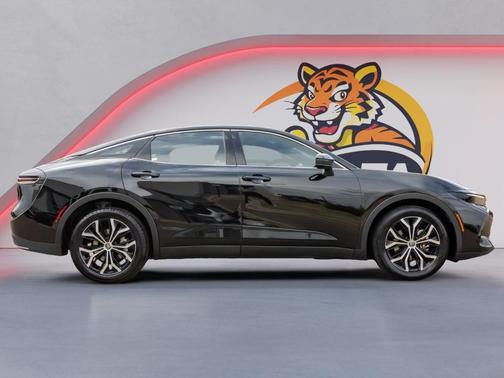 Black 2025 Toyota Crown XLE