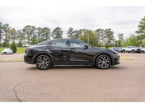 Black 2025 Toyota Crown XLE