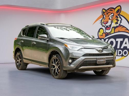 Magnetic Gray Metallic 2018 Toyota RAV4 SE