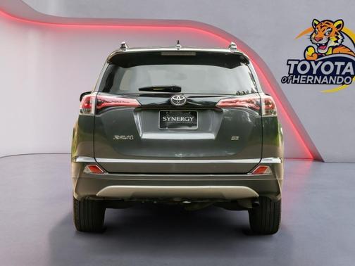 Magnetic Gray Metallic 2018 Toyota RAV4 SE