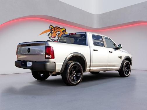 2024 RAM 1500 Classic Warlock Crew Cab 4x2 5'7' Box