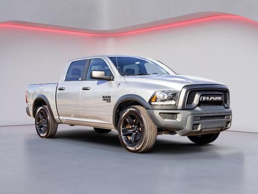 2024 RAM 1500 Classic Warlock Crew Cab 4x2 5'7' Box
