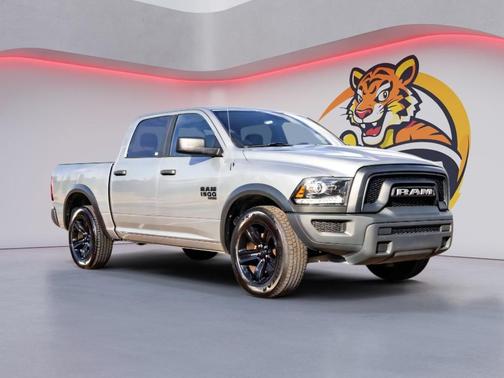 2024 RAM 1500 Classic Warlock Crew Cab 4x2 5'7' Box