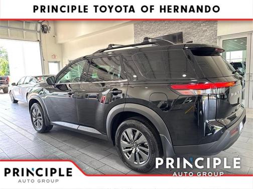 2024 Nissan Pathfinder SV 4WD