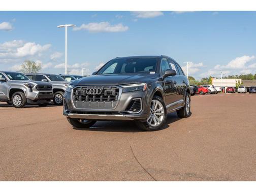 2025 Audi Q7 55 Premium Plus