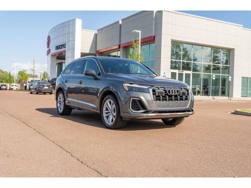 2025 Audi Q7 55 Premium Plus