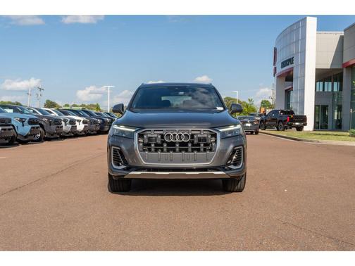 2025 Audi Q7 55 Premium Plus