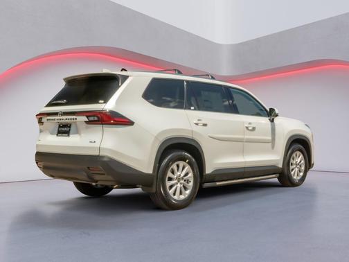 Wind Chill Pearl 2026 Toyota Grand Highlander XLE