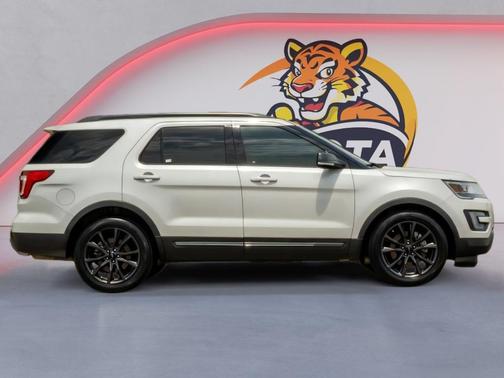 WHITE PLATINUM MET TRI-COAT 2017 Ford Explorer XLT